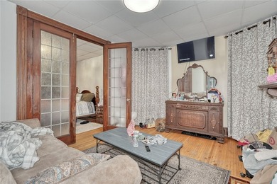 Welcome to 485 Meigs Street (14607)! This classic two-family - photo 17