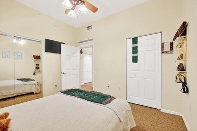 Beautifully maintained and spacious 2-bedroom, 2-bath corner - photo 18