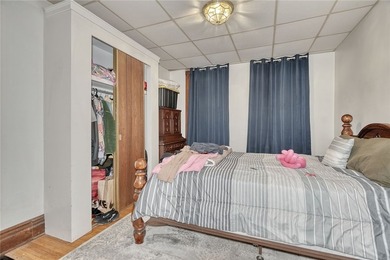 Welcome to 485 Meigs Street (14607)! This classic two-family - photo 21