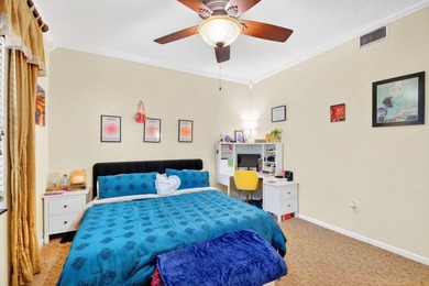 Beautifully maintained and spacious 2-bedroom, 2-bath corner - photo 25