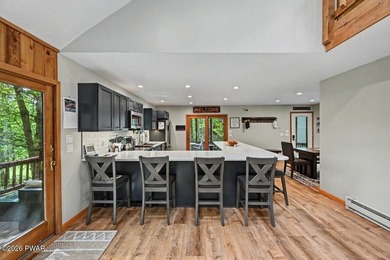 Turnkey and fully furnished, this beautifully updated 4-bedroom - photo 5