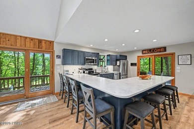 Turnkey and fully furnished, this beautifully updated 4-bedroom - photo 6