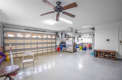 Welcome to this exceptional 2006 3-bedroom, 3-bathroom residence - photo 41