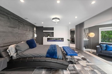 Experience the pinnacle of luxury waterfront living in The - photo 44