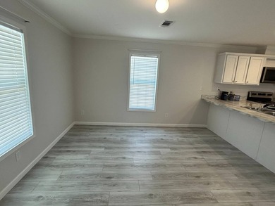 Welcome home to your 2017 Jacobsen home where you can enjoy the - photo 5
