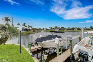 Cape Coral Lakes Area Condo For Sale in Cape Coral Florida