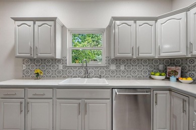 3,000 SqFt Under $1M in Louisville! A lovely 4 BD Ranch + Office - photo 9
