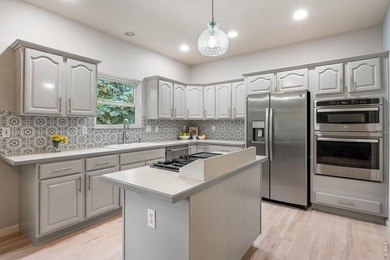 3,000 SqFt Under $1M in Louisville! A lovely 4 BD Ranch + Office - photo 10