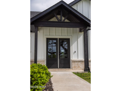 You're not dreaming, this stunning custom built home rests on 5 - photo 6