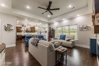 You're not dreaming, this stunning custom built home rests on 5 - photo 10