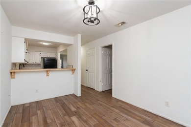 Charming One-Story Townhome in the Heart of Calallen ISD! - photo 11