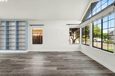 The best deal in Discovery Bay with a pool, owned solar, and a - photo 13
