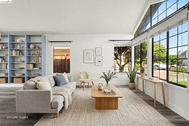 The best deal in Discovery Bay with a pool, owned solar, and a - photo 14
