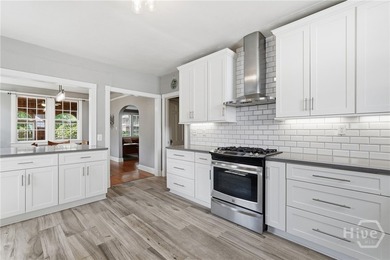 Charming and well-built, this beautifully maintained 4 bedroom - photo 16