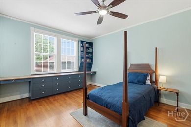 Charming and well-built, this beautifully maintained 4 bedroom - photo 18