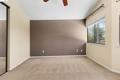 The best deal in Discovery Bay with a pool, owned solar, and a - photo 25