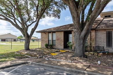 Charming One-Story Townhome in the Heart of Calallen ISD! - photo 28