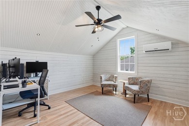 Charming and well-built, this beautifully maintained 4 bedroom - photo 32