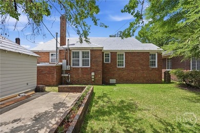 Charming and well-built, this beautifully maintained 4 bedroom - photo 34