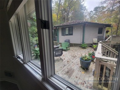 Rare and distinctive mountain retreat in the Hound Ears Club - photo 10