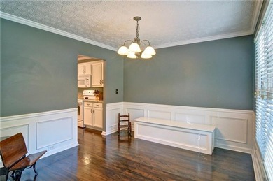 Make this charming Wyngate/Towne Lake home your own! Wonderful - photo 11