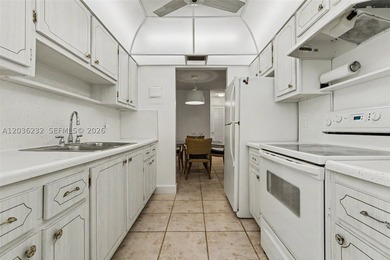 Perfect Fort Lauderdale Beach Pied-a-Terre! Meticulously - photo 12
