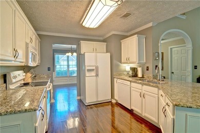 Make this charming Wyngate/Towne Lake home your own! Wonderful - photo 25