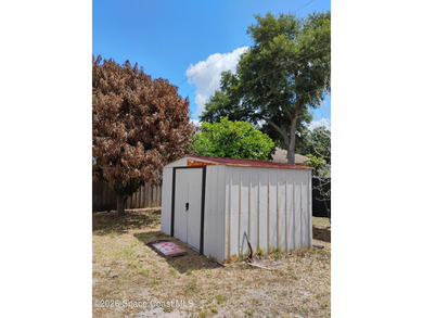 Great floor plan for this 3 bedroom, 2 bath home, metal roof - photo 25