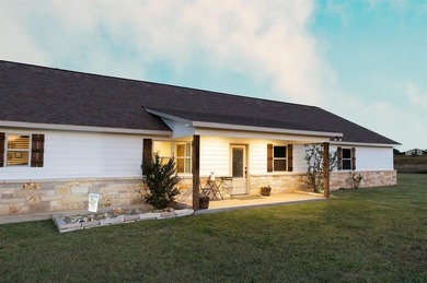 Lake Comanche Home For Sale in Comanche Texas