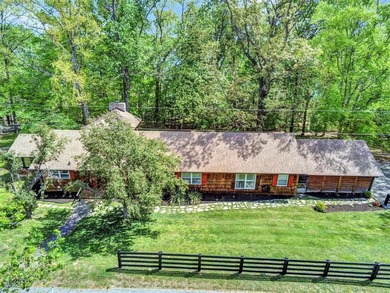Barren River Lake Home For Sale in Scottsville Kentucky