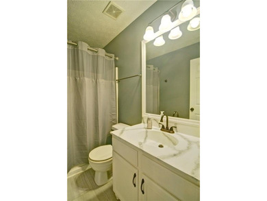 Make this charming Wyngate/Towne Lake home your own! Wonderful - photo 35