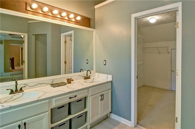 Make this charming Wyngate/Towne Lake home your own! Wonderful - photo 47