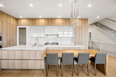 Luxury StandAlone Townhome at Apex Residences - Premier - photo 11