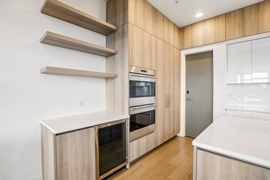 Luxury StandAlone Townhome at Apex Residences - Premier - photo 12