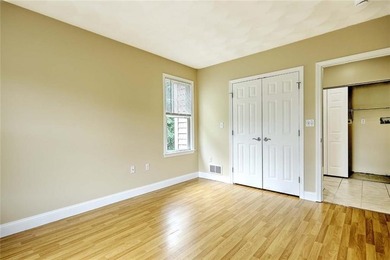 Welcome to this inviting end unit condo offering the perfect - photo 13
