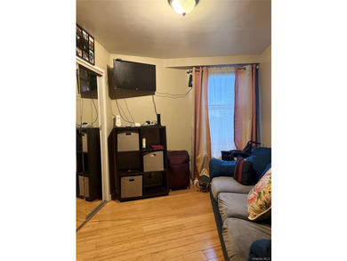 Welcome to this very spacious 3-bedroom co-op apartment located - photo 15