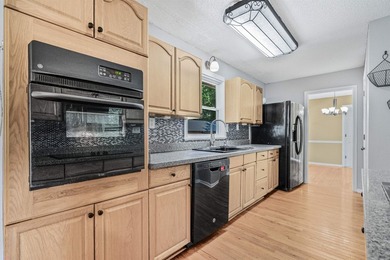 Welcome to this spacious 4-bedroom home offering over 2000 - photo 17