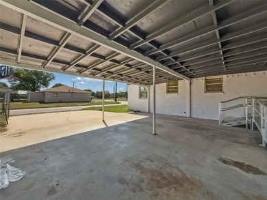 Welcome to this charming Vernon residence offering comfort - photo 23