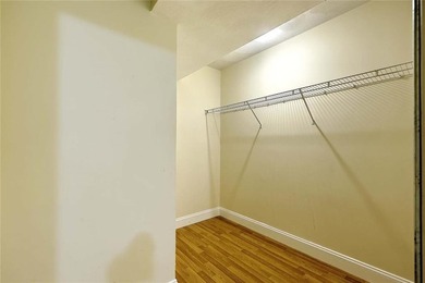 Welcome to this inviting end unit condo offering the perfect - photo 26