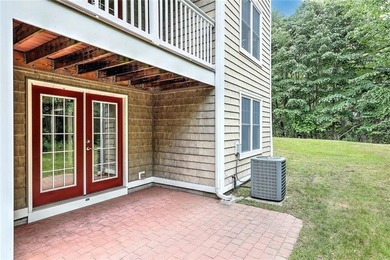 Welcome to this inviting end unit condo offering the perfect - photo 29