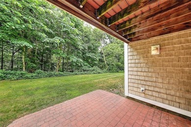 Welcome to this inviting end unit condo offering the perfect - photo 30