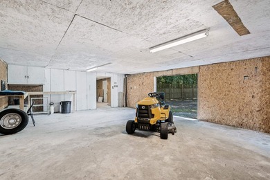 Welcome to this spacious 4-bedroom home offering over 2000 - photo 42