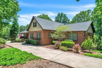 Carters Lake Home For Sale in Ellijay Georgia