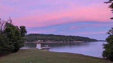 -STUNNING WATERFRONT PENINSULA HOME ON WATTS BAR LAKE - photo 8