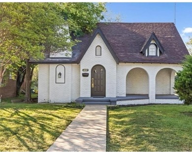 Lake Waco Home For Sale in Waco Texas