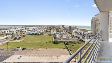 Beautifully updated townhome-style condo with stunning views of - photo 20