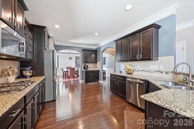 NEW PRICE IMPROVEMENT $750,000! Welcome to The Vineyards on Lake - photo 6
