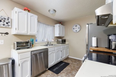 FEEL RIGHT AT HOME IN THIS COZY ONE STORY HOME. IT HAS A - photo 13