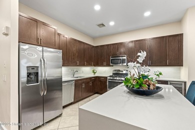 *PRICED TO SELL! GORGEOUS first-floor RENOVATED 2 BEDROOM 2 BATH - photo 15