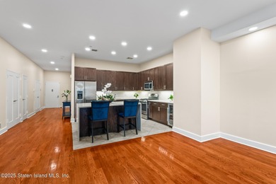 *PRICED TO SELL! GORGEOUS first-floor RENOVATED 2 BEDROOM 2 BATH - photo 17